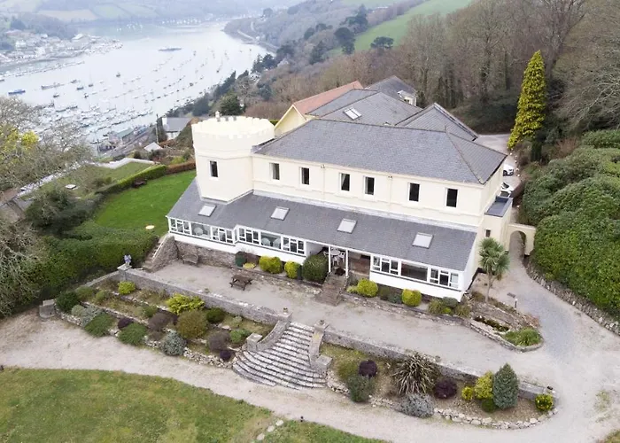 Kingswear Park Club With Swimming Pool & Spa