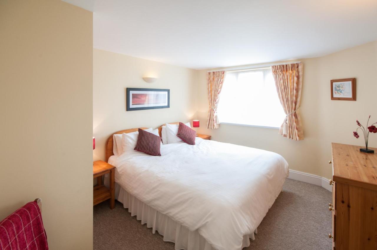 Park Club With Swimming Pool & Kingswear