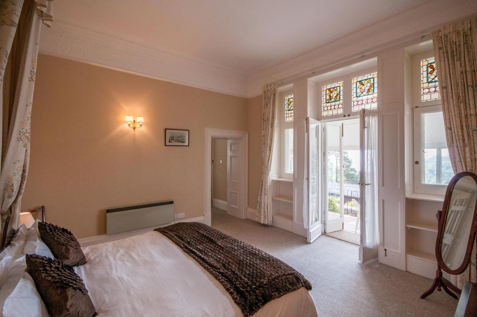 Park Club With Swimming Pool & * Kingswear